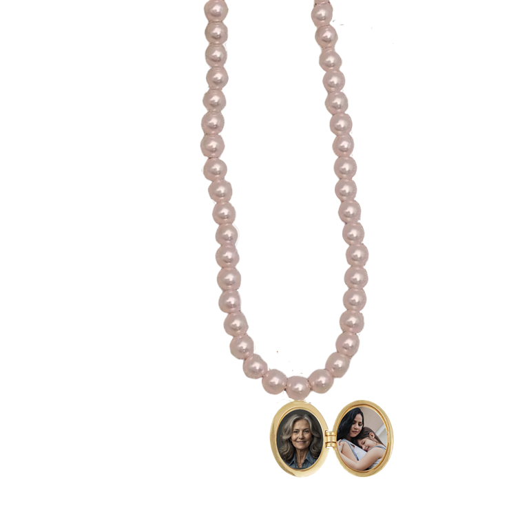 Relicario collar de perlas rosas con dije especial ovalado rosa