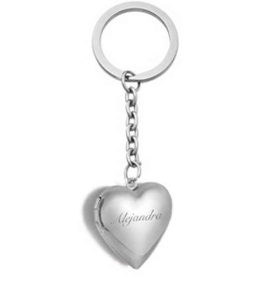 ¡NUEVO PRODUCTO! Llavero Relicario de CORAZÓN  con NOMBRE y tus fotos